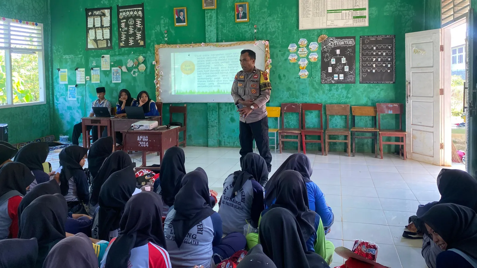 Kolaborasi Edukatif dengan Polsek Lunang Silaut
